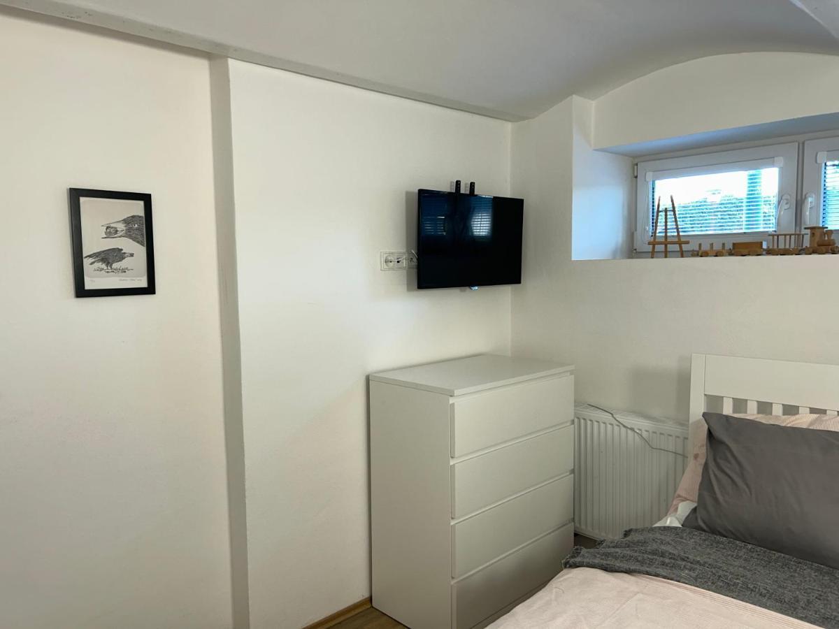 Stromoradni 17 Apartment Breclav Bagian luar foto