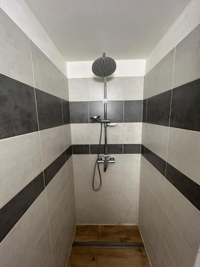 Stromoradni 17 Apartment Breclav Bagian luar foto
